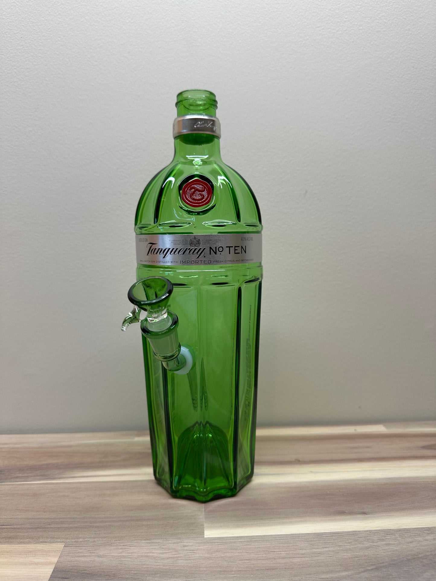 Tanqueray No 10  Custom Bong